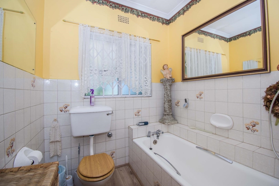 4 Bedroom Property for Sale in Heldervue Western Cape